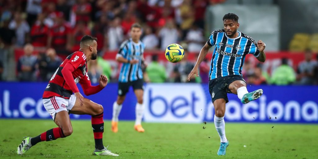 flamengo-recebe-gremio-no-maracana-mirando-a-ponta-do-brasileiro