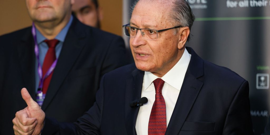 alckmin-diz-que-governo-tem-“absoluta-confianca”-de-que-dolar-vai-cair