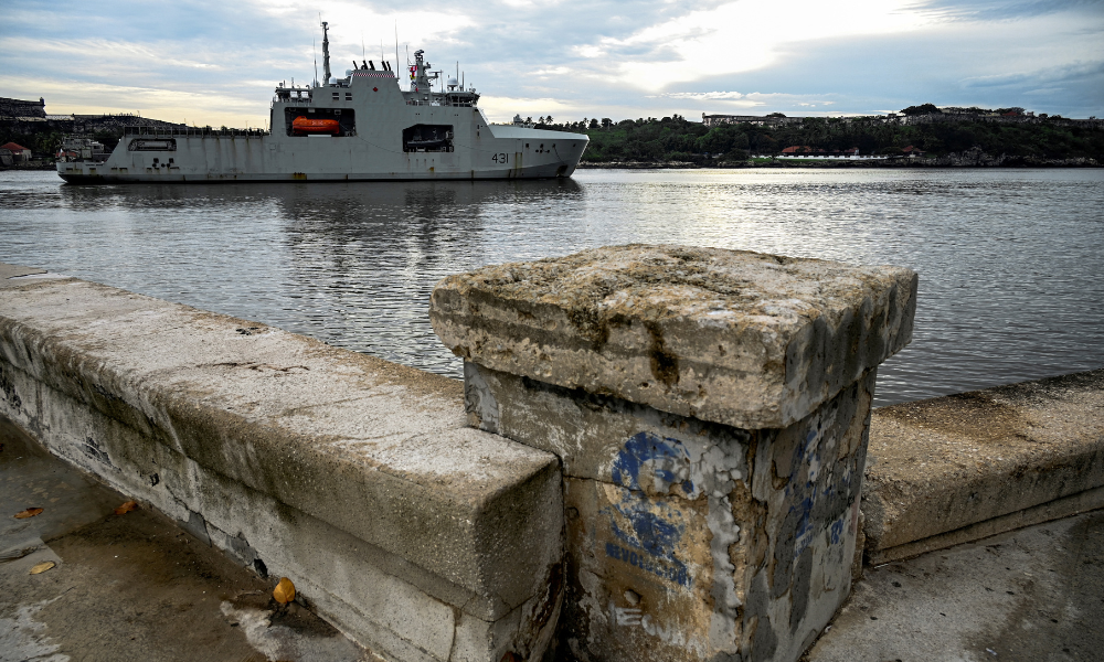 navio-de-guerra-canadense-chega-a-cuba-depois-de-submarinos-da-russia-e-eua