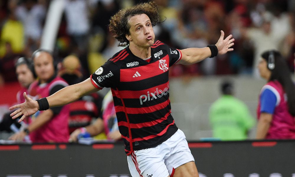 david-luiz-marca-no-final,-flamengo-vence-bahia-e-assume lideranca-do-brasileirao