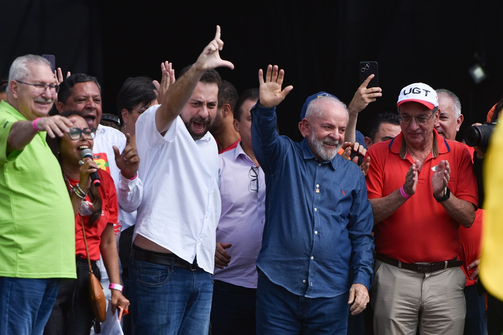 lula-e-boulos-sao-multados-por-propaganda-eleitoral-antecipada-em-evento-do-1o-de-maio