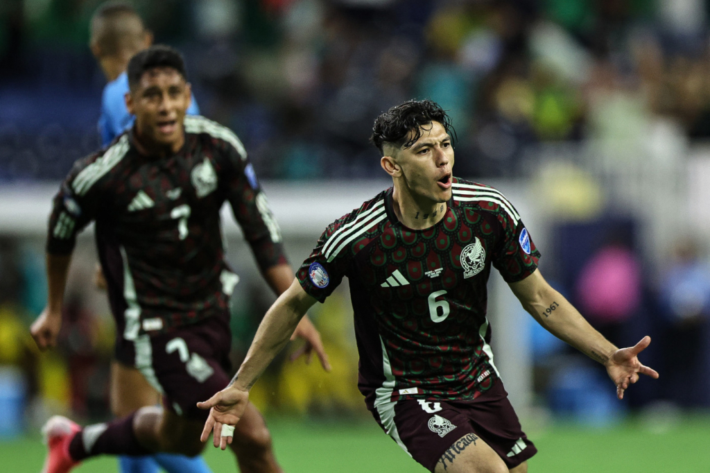 mexico-supera-a-jamaica-na-estreia-do-grupo-b-da-copa-america