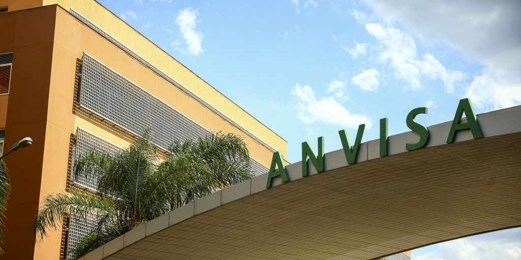 anvisa-proibe-produtos-com-fenol-em-procedimento-de-saude-ou-estetico