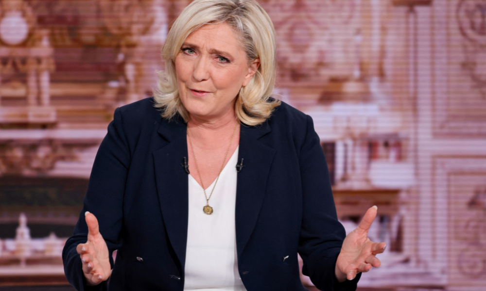 marine-le-pen-pede-‘maioria-absoluta’-para-que-extrema-direita-conquiste-assembleia-nacional