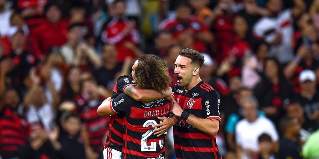 flamengo-derrota-cruzeiro-para-se-isolar-na-ponta-do-brasileiro