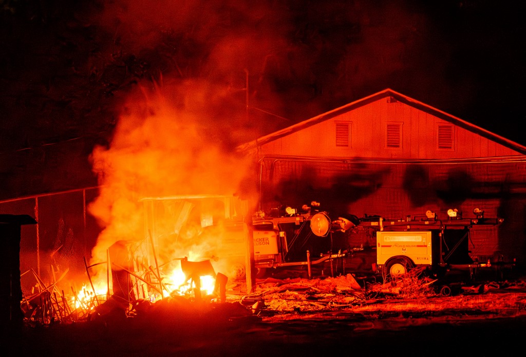 novo-incendio-na-california-obriga-moradores-a-deixarem-suas-casas