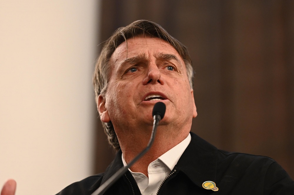 bolsonaro-diz-esperar-‘outras-correcoes’-da-policia-federal-sobre-caso-das-joias