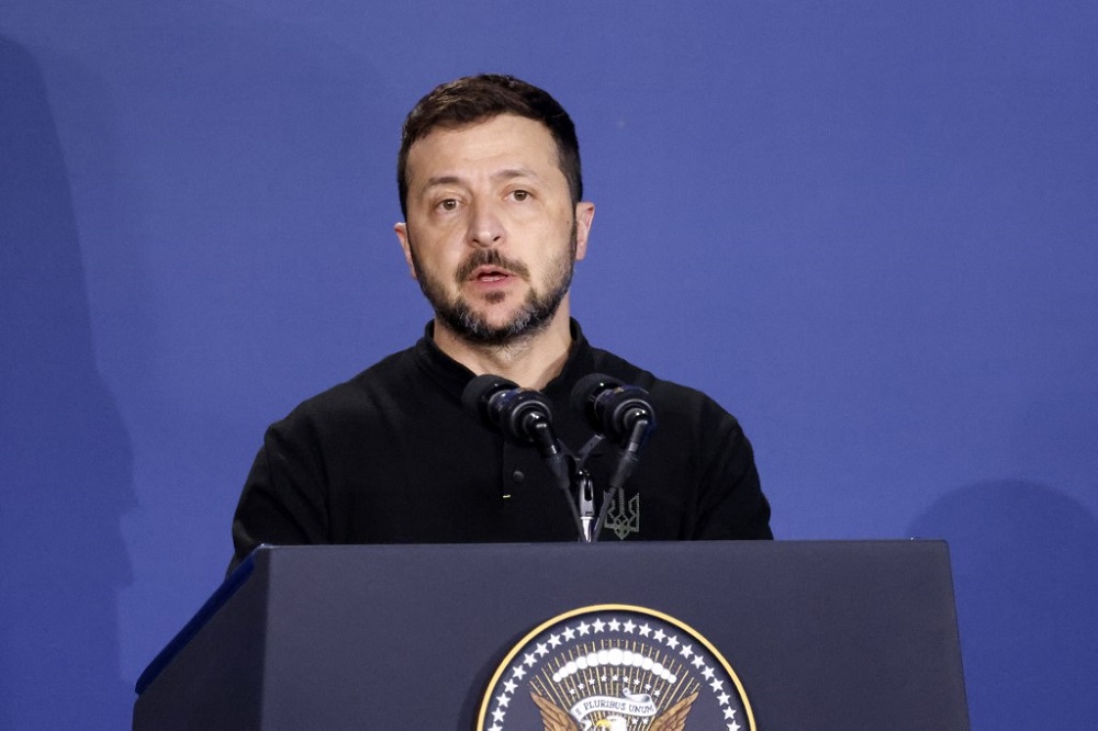 zelensky-pede-a-otan-que-suspenda-‘todas-as-restricoes’-a-ataques-em-territorio-russo