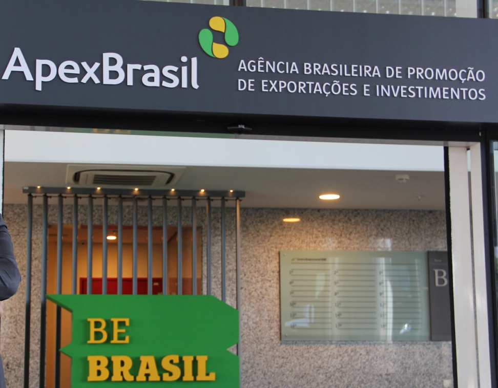 investigacao-da-apex-aponta-que-pai-de-cid-usou-escritorio-da-agencia-para-negociar-joias