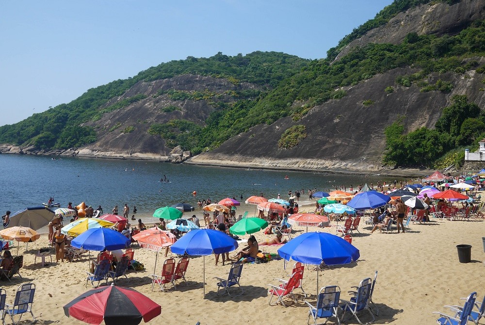 pec-das-praias-e-adiada-apos-pedido-de-vista-coletivo