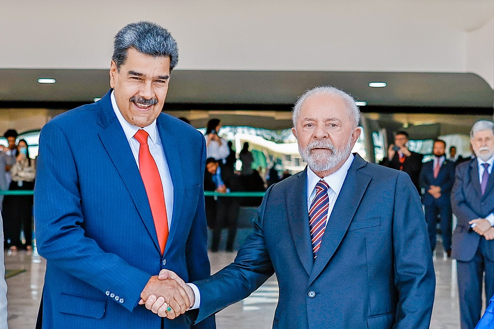 ‘quem-se-assustou-que-tome-um-cha-de-camomila’,-diz-maduro-apos-falas-de-lula