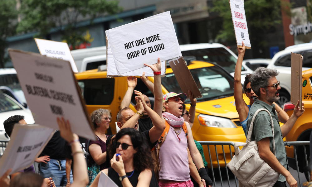 manifestantes-protestam-contra-netanyahu-no-capitolio,-em-washington