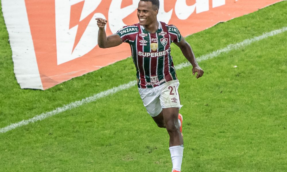 fluminense-derrota-palmeiras-por-1-a-0-e-mantem-tabu-contra-alviverde-como-mandante