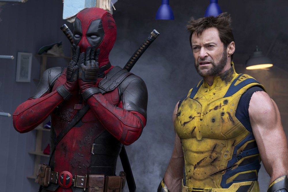 comic-con:-show-de-drones-da-marvel-divulga-‘deadpool-e-wolverine’-e-apresenta-galactus