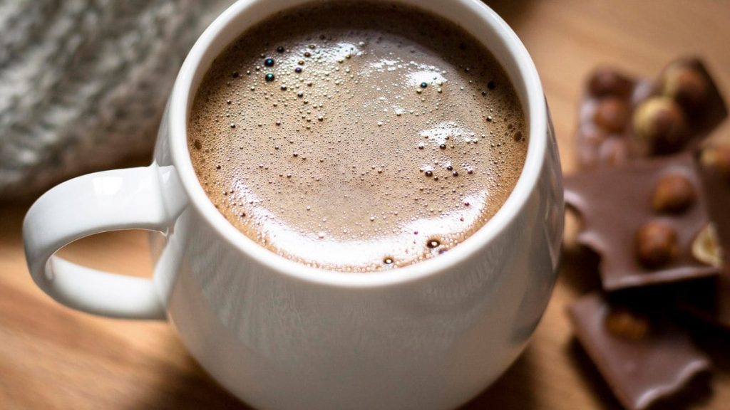 receita-de-chocolate-quente-com-suco-de-laranja