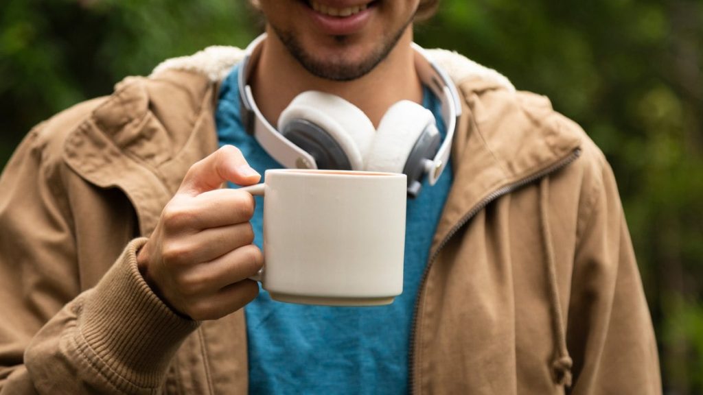 caneca-termica:-7-opcoes-para-manter-seu-cafe-aquecido