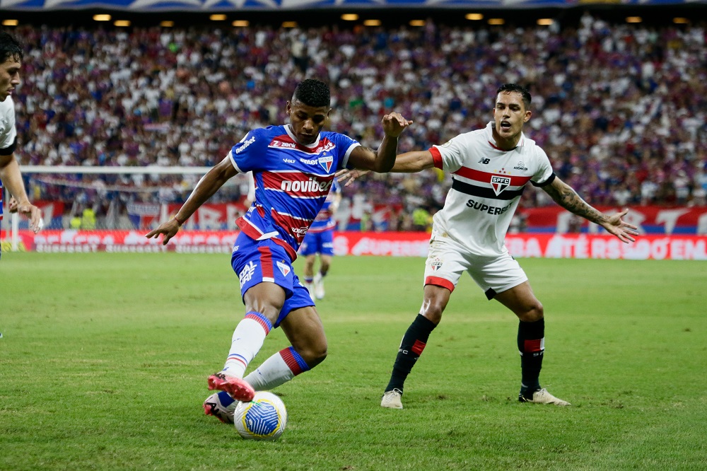 sem-lucas-moura,-sao-paulo-leva-gol-cedo-e-nao-evita-derrota-para-o-fortaleza