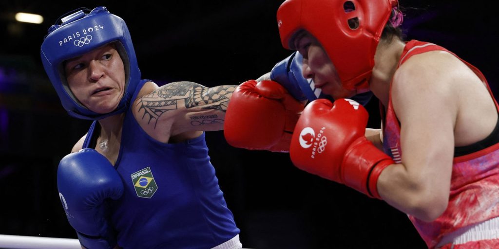 bia-ferreira-inicia-torneio-olimpico-de-boxe-com-triunfo-incontestavel