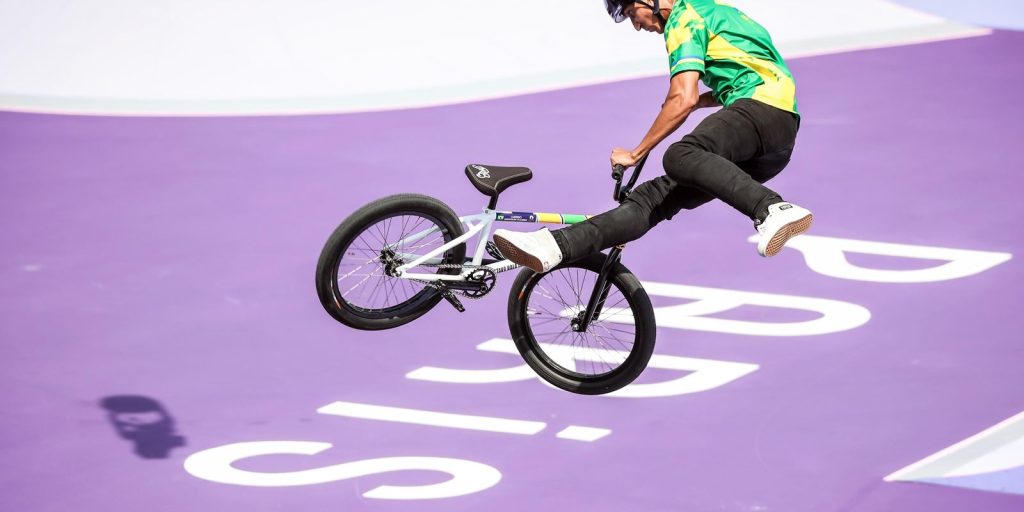 gustavo-bala-loka-poe-brasil-na-final-do-ciclismo-bmx-na-olimpiada