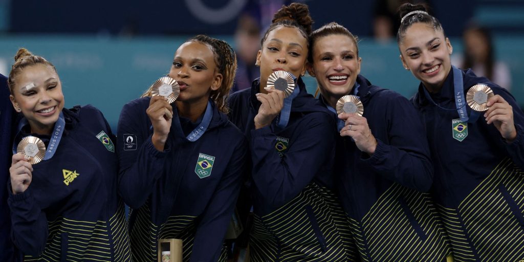 equipe-feminina-conquista-bronze-na-ginastica-artistica-em-paris