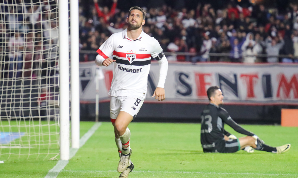 luciano-e-calleri-garantem-vantagem-confortavel-do-sao-paulo-para-a-volta-na-copa-do-brasil