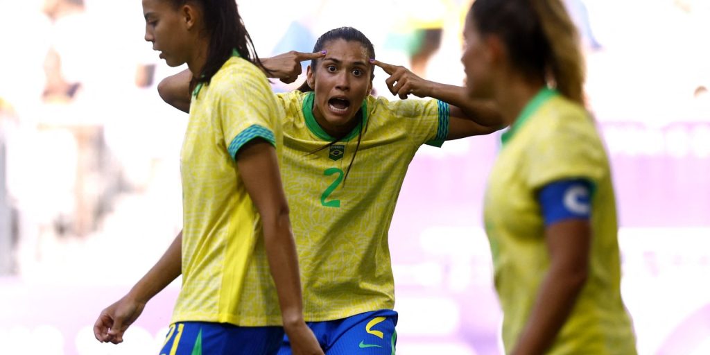 futebol-feminino-perde-para-a-espanha,-mas-avanca-para-as-oitavas