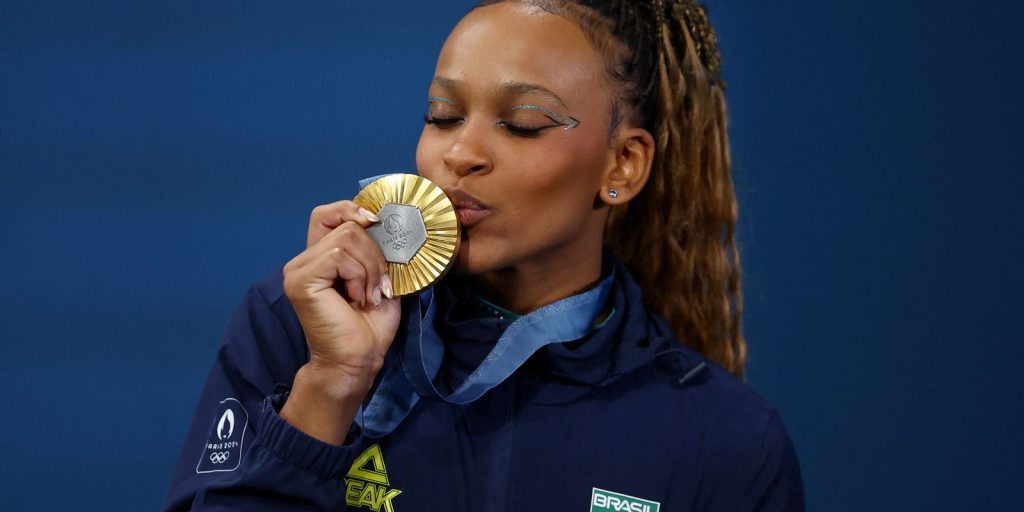 rebeca-andrade-sera-homenageada-com-a-medalha-tiradentes,-no-rio