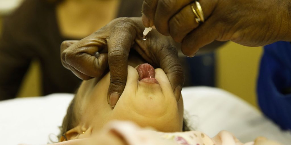 polio:-oms-vacinara-600-mil-criancas-com-menos-de-8-anos-em-gaza