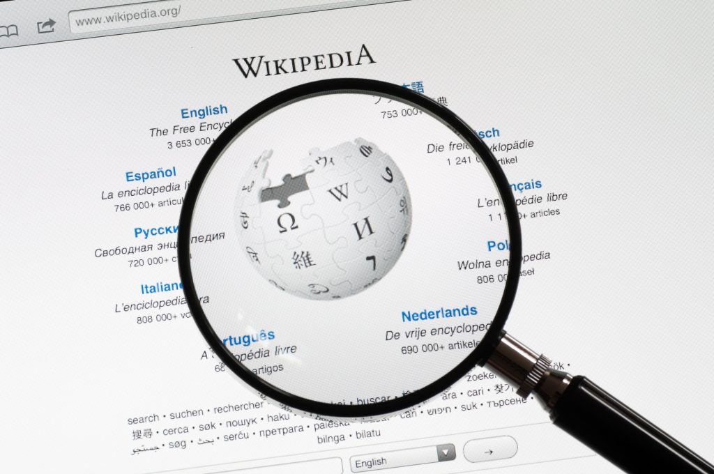 como-a-wikipedia-e-atualizada-pela-comunidade-em-tempos-de-chatgpt?