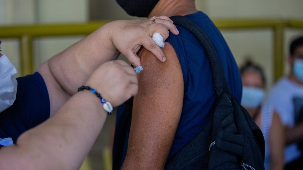 mpox:-ministerio-da-saude-negocia-compra-de-milhares-de-doses