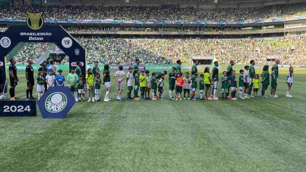 sao-paulo-denuncia-homofobia-da-torcida-do-palmeiras