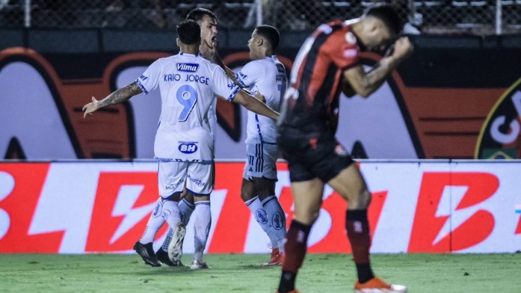 cruzeiro-reage-no-segundo-tempo-e-arranca-empate-com-vitoria