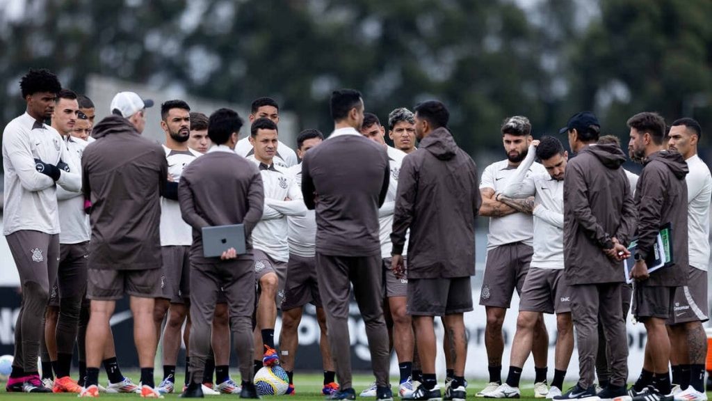 ramon-diaz-ainda-nao-conseguiu-repetir-uma-escalacao-no-corinthians