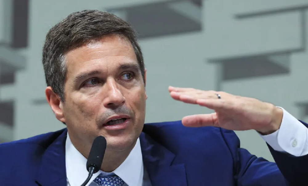 campos-neto-reforca-que-banco-central-nao-quer-dar-pistas-ao-mercado-e-esta-dependente-de-dados