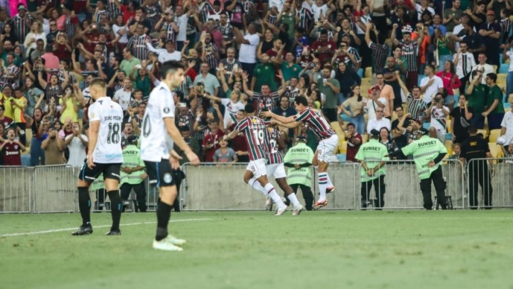 atuacoes-enm:-fabio-pega-dois-penaltis-e-fluminense-avanca-na-libertadores;-veja-as-notas