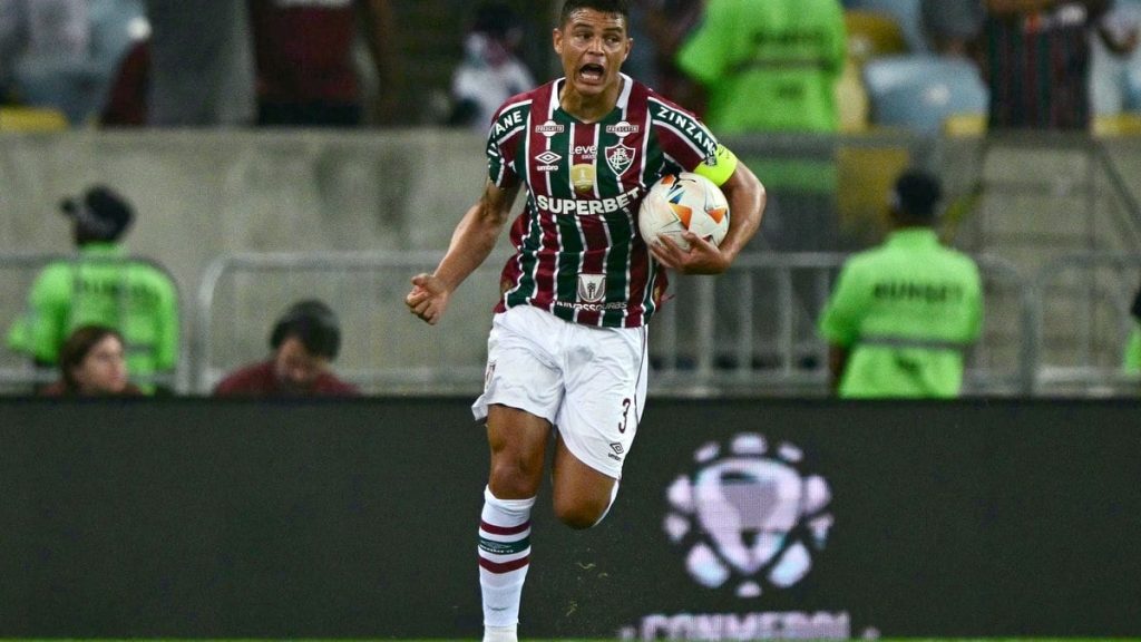 fabio-brilha,-fluminense-bate-gremio-nos-penaltis-e-avanca-as-quartas-da-libertadores