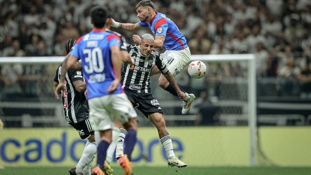 atletico-x-san-lorenzo-teve-paralisacao-por-gas-de-pimenta-na-torcida-argentina