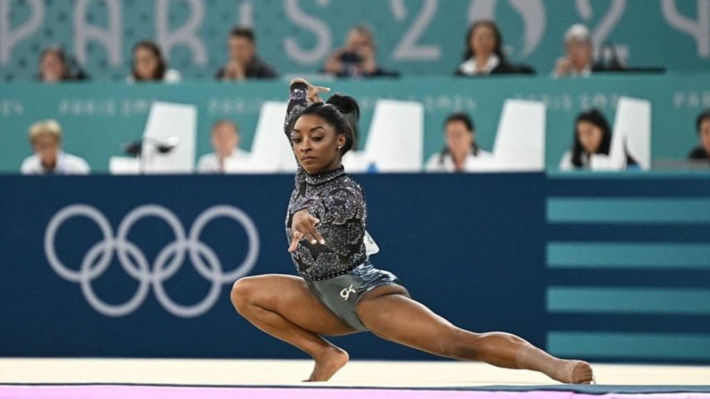 simone-biles-diz-que-boate-em-paris-cobrou-valor-milionario-por-champanhe: