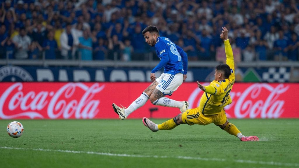 cruzeiro-vence-boca-juniors-nos-penaltis-e-avanca-as-quartas-da-sul-americana