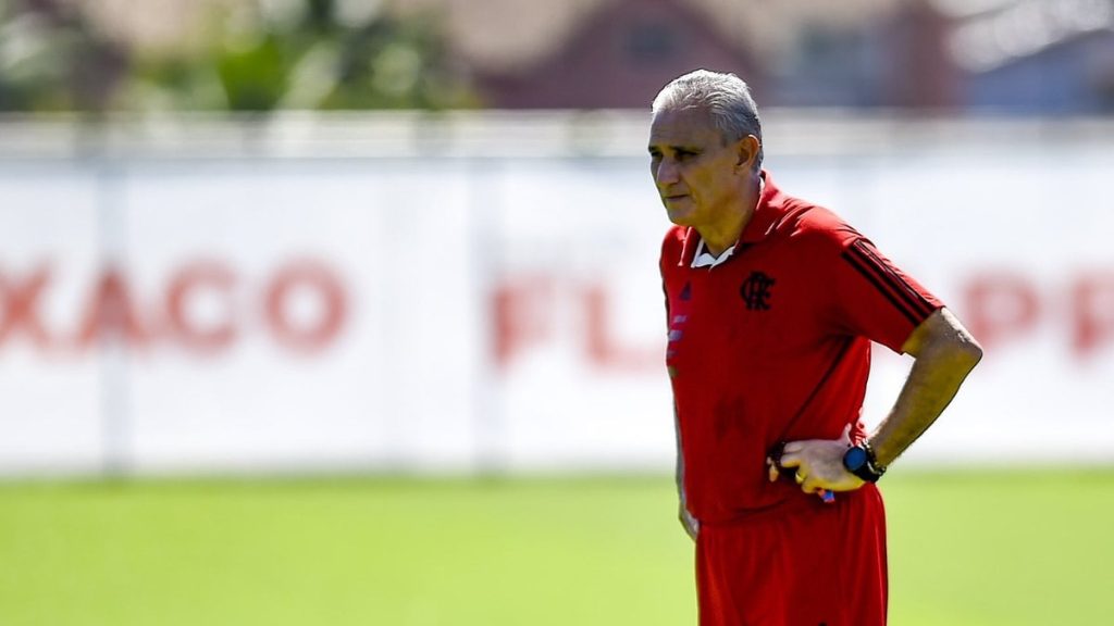 flamengo:-tite-passa-mal-apos-partida-da-libertadores-e-e-internado-no-rio