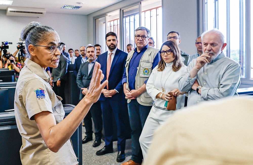 lula-se-reune-com-marina-silva-no-ibama-para-discutir-possivel-acao-criminosa-em-queimadas-em-sao-paulo