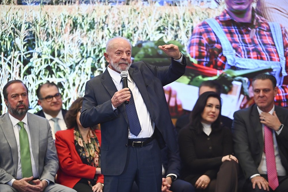 lula-volta-a-criticar-venda-da-eletrobras e-edita-decreto-que-tenta-ampliar-oferta-de-gas-natural-no-brasil