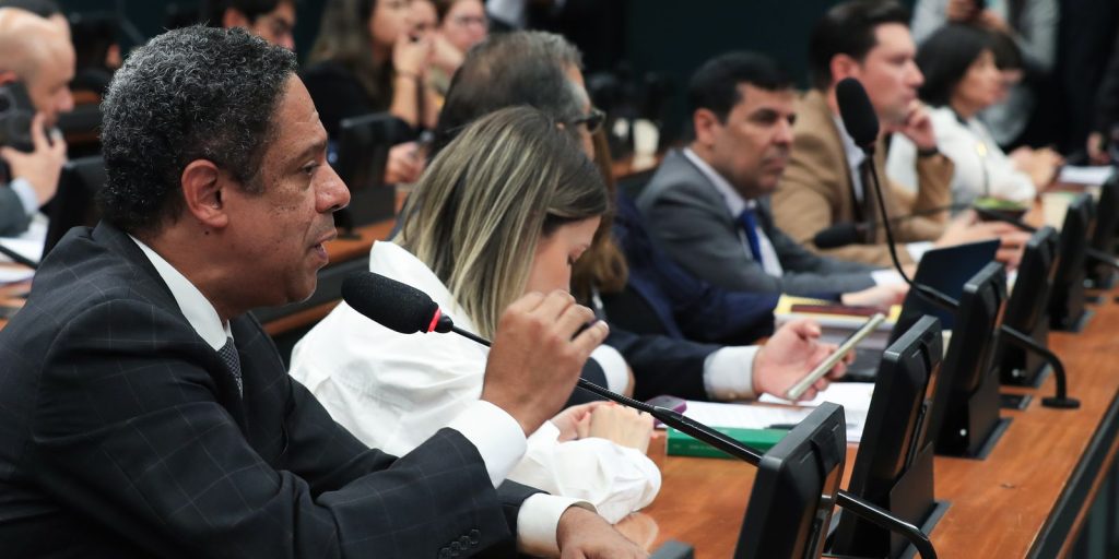 projetos-que-limitam-acao-do-stf-avancam-na-camara-dos-deputados