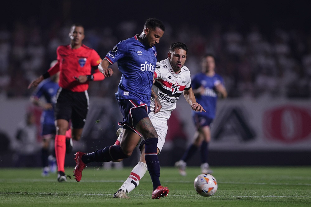 jogadores-do-sao-paulo-viajam-ate-o-uruguai-para-o-velorio-de-izquierdo