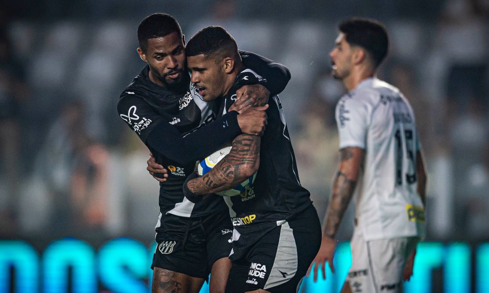 santos-sofre-empate-da-ponte-preta-no-final,-mas-reassume-1o-lugar-na-serie-b