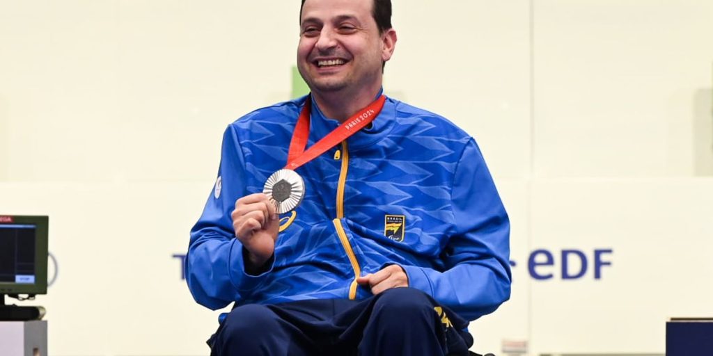 alexandre-galgani-ganha-medalha-inedita-para-o-pais-no-tiro-esportivo