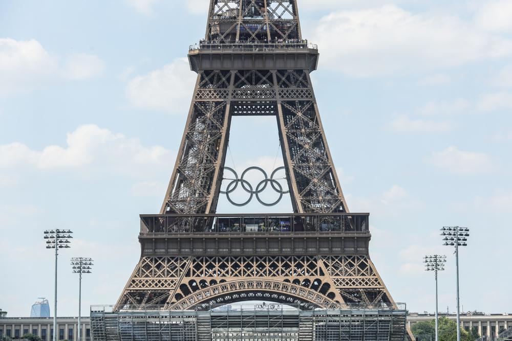 herdeiros-de-gustave-eiffel-nao-querem-que-aneis-olimpicos-permanecam-de-forma-permanente-na-torre