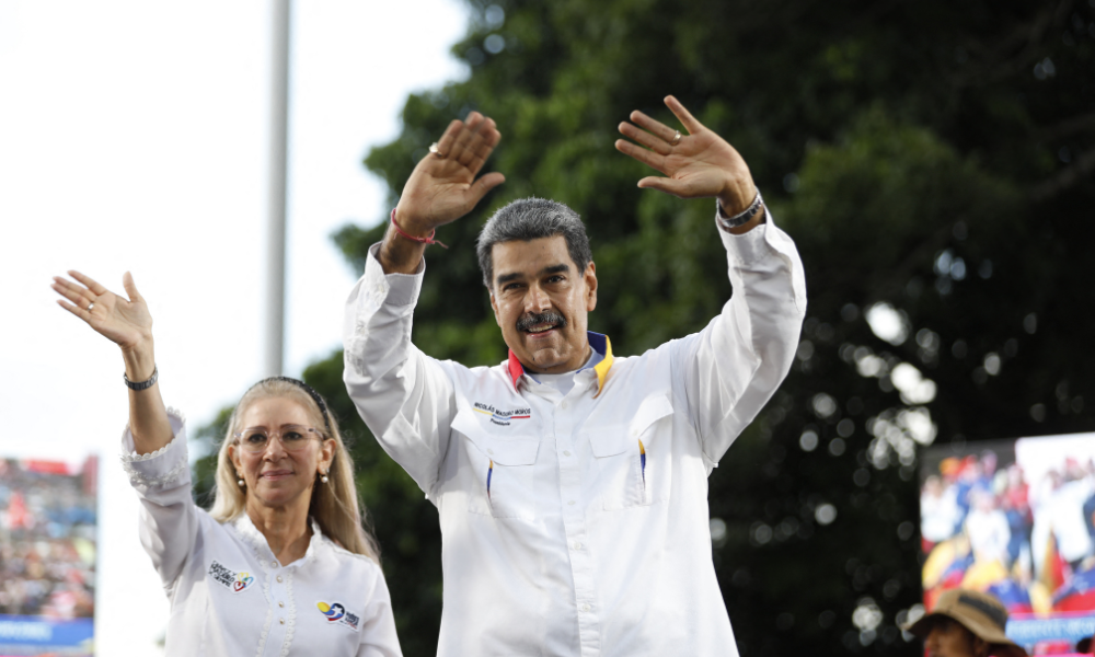 maduro-antecipa-natal-para-1o-de-outubro-na-venezuela