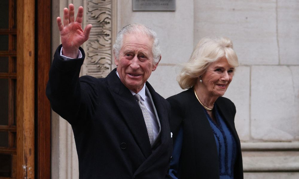 rei-charles-iii-se-recupera-de-tratamento-contra-cancer,-afirma-rainha-camilla