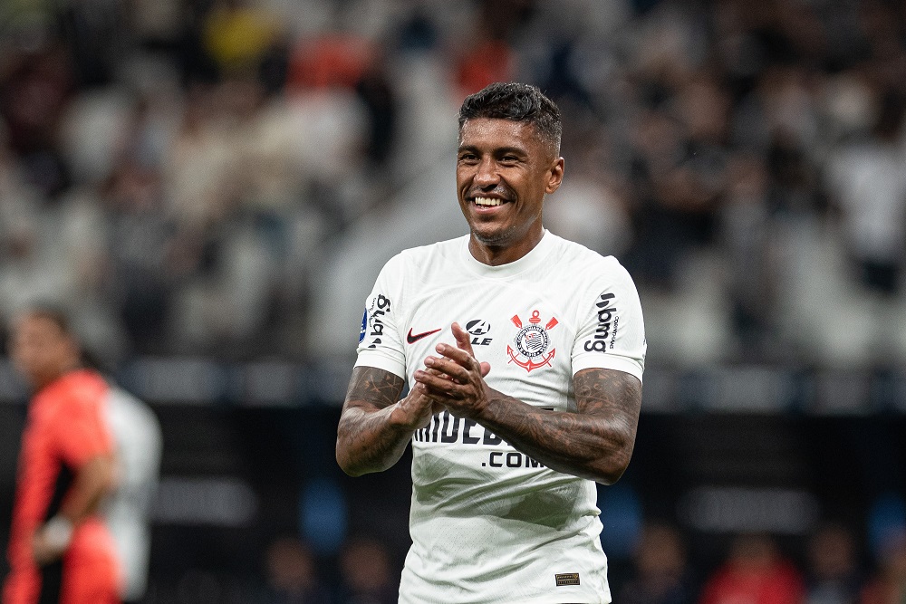 paulinho,-idolo-do-corinthians,-anuncia-aposentadoria-do-futebol